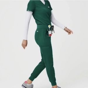 Figs Scrubs HUNTER green